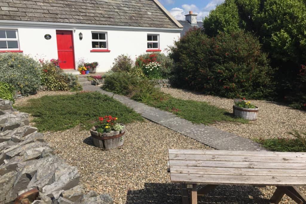 Red Stonecutters Cottage, Doolin Carrowauff Kültér fotó