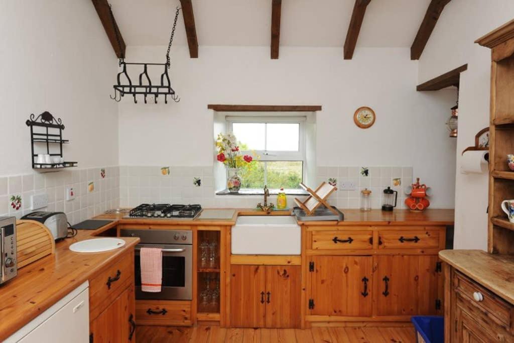Red Stonecutters Cottage, Doolin Carrowauff Kültér fotó