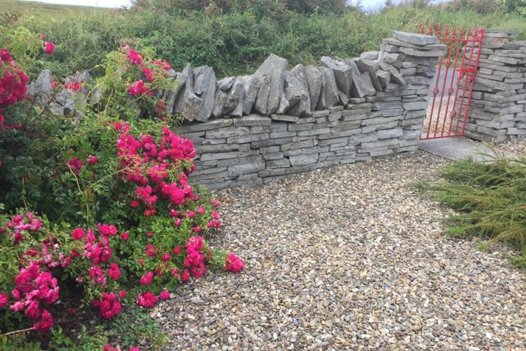 Red Stonecutters Cottage, Doolin Carrowauff Kültér fotó
